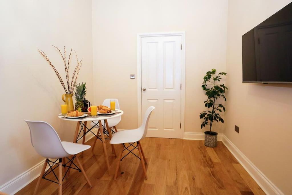 Seagulls Nest- Stylish 1 Bed Seafront Apartment Hastings Exteriör bild